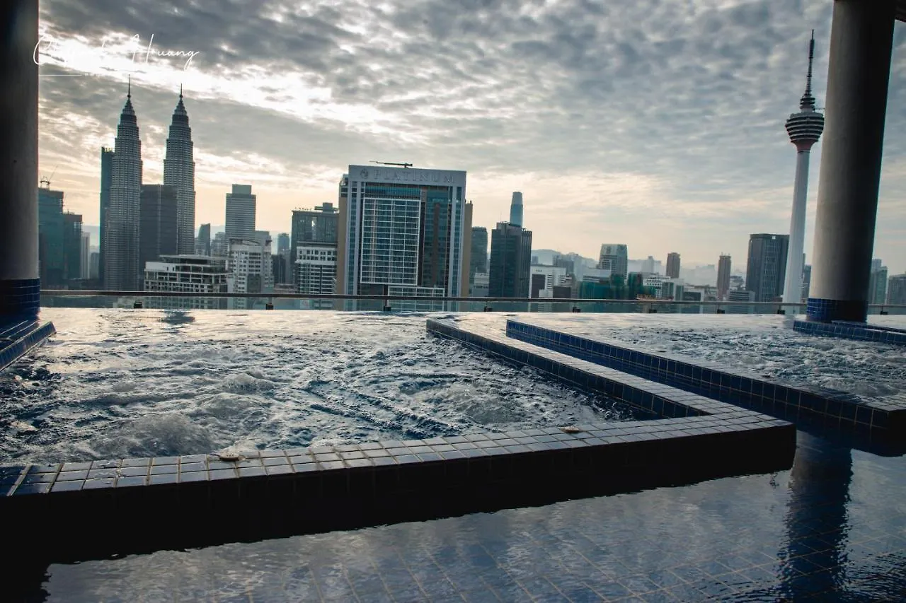 Best Pool View Klcc Trx Merdeka 118 Near Monorail Station Clb371B Kuala Lumpur 0*,